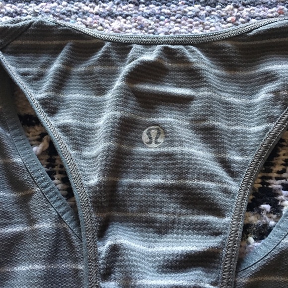 Lululemon Empire Waist Seamless Run Tank Top - Picture 3 of 5